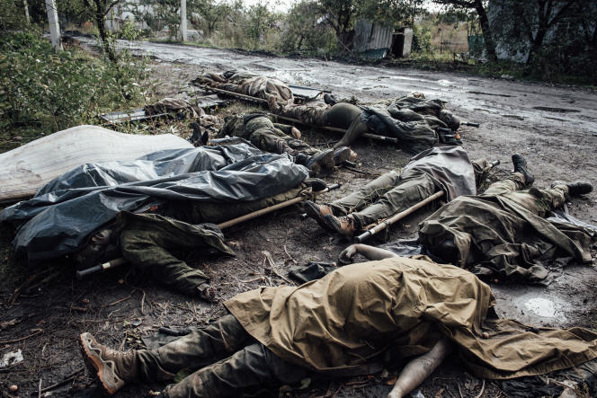 La guerre russo-ukrainienne d'abord plus de 70 000 morts