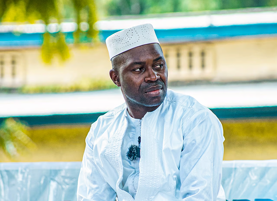 Photo serge espoir matomba boubou blanc